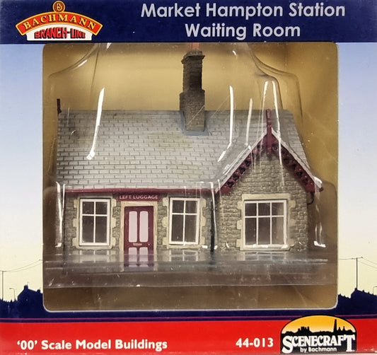 Bachmann OO Gauge 44-013 Market Hampton Station Waiting Room - Chester Model Centre