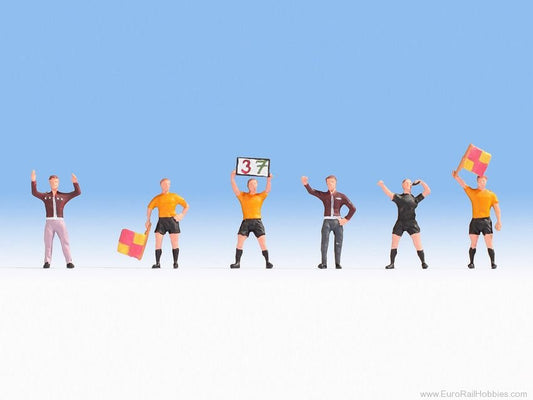 Noch HO/OO Gauge 15989 Referees and Trainers - 6 Figures