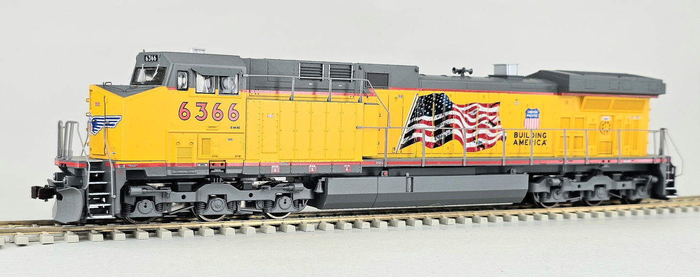ATHEARN #8082 HO Gauge AC4400 UNION PACIFIC #6366 'Building America' Locomotive with Directional Lighting - DCC Ready (Quick Plug Equipped - 8 Pin Manufacturer Specific Decoders)