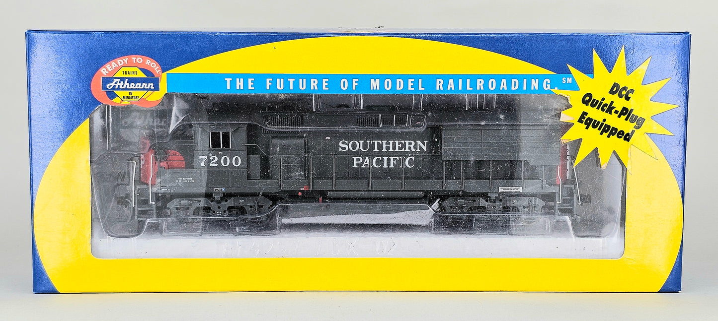 ATHEARN #94719 HO Gauge GP40X SOUTHERN PACIFIC with Elephant Ears #7200 Locomotive (DCC Quick Plug Equipped - 8 Pin Manufacturer Specific Decoders)