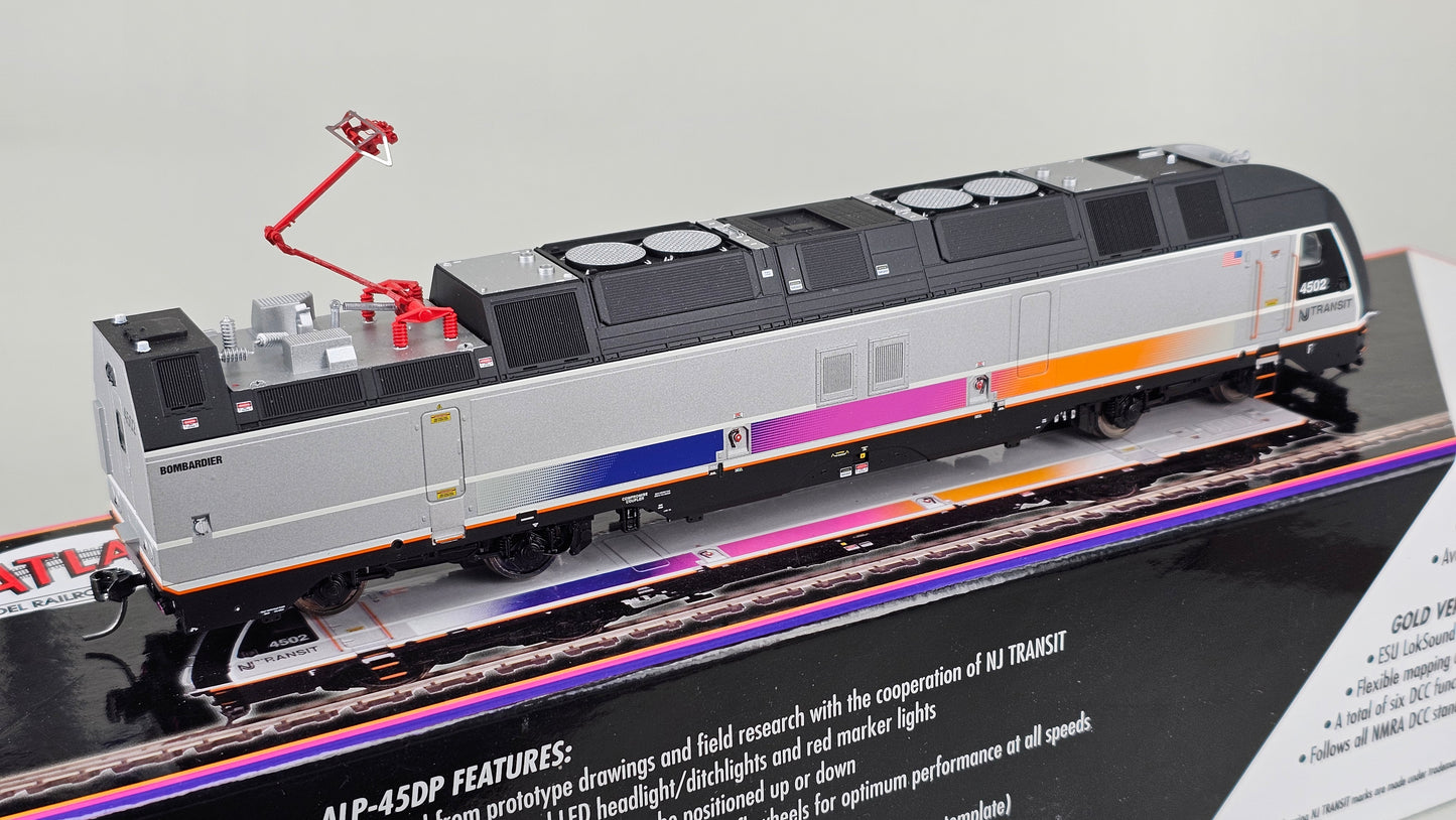 ATLAS HO Scale Item:10002499 Silver Version ALP-45DP - NJ Transit No.4502