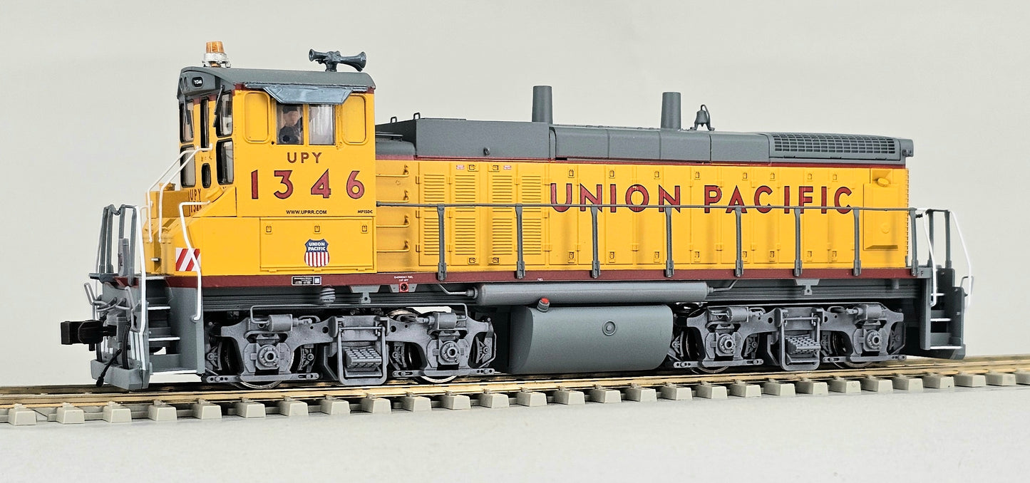 ATLAS #9448 HO Gauge MP-15DC Union Pacific Switcher Locomotive #1346 Master Series Gold (with Decoder and Sound)