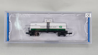 BACHMANN N Gauge Silver Series: #73487 - 40' Single Dome Tank Wagon 'Quaker State' Branding - Chester Model Centre