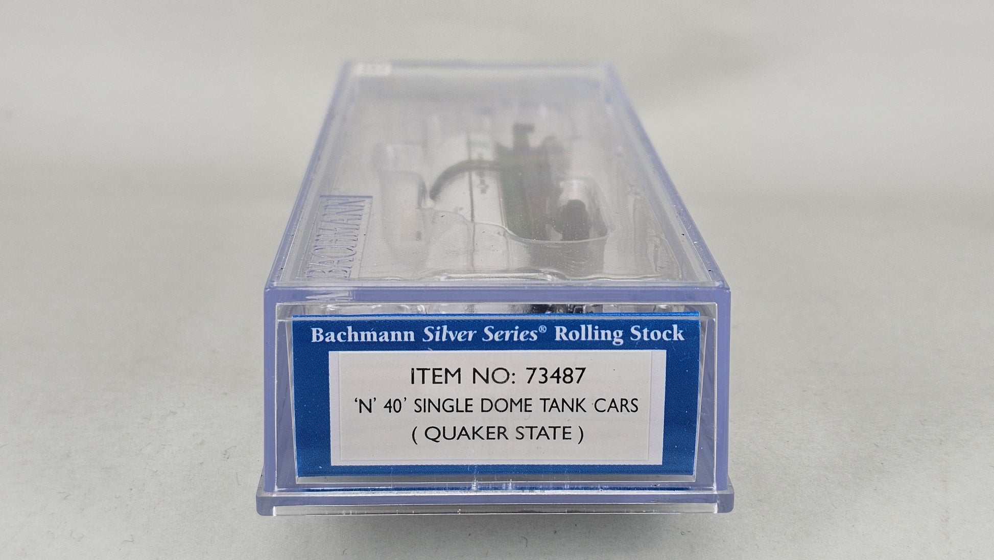 BACHMANN N Gauge Silver Series: #73487 - 40' Single Dome Tank Wagon 'Quaker State' Branding - Chester Model Centre