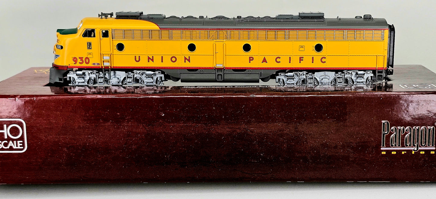 BROADWAY Limited Imports HO Scale 464 - EMD E8A Union Pacific #930 Yellow/Red Livery with Snow Shields (DCC Sound fitted)