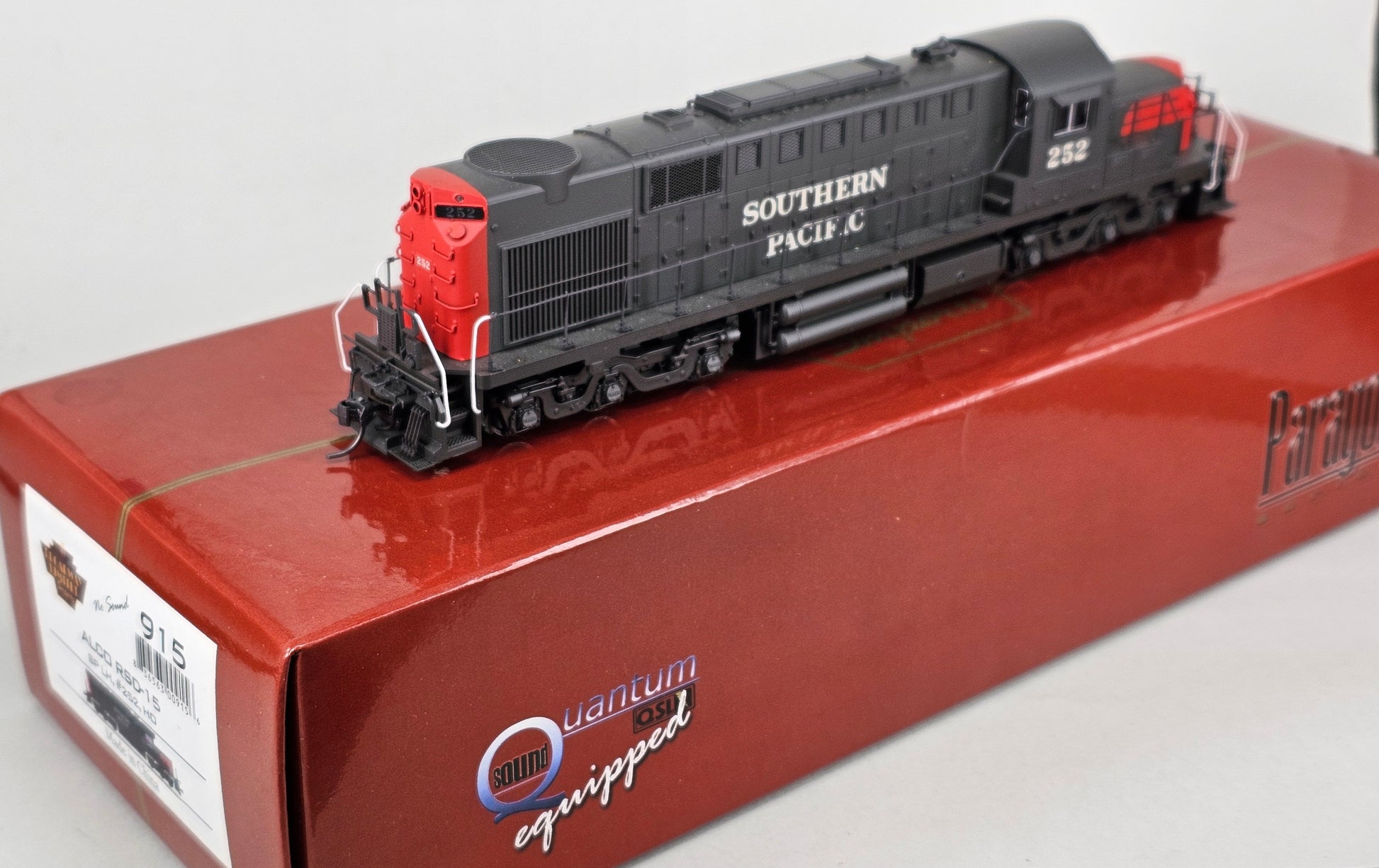 BROADWAY IMPORTS Limited HO Scale BLI ALCO RSD-15 Locomotive Southern Pacific LH #252 (DC - no sound) - Chester Model Centre
