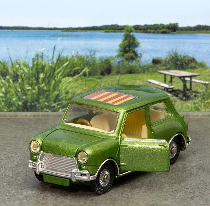 CORGI (CD54321063) - 334 Mini Cooper 'Magnifique' Green Edition