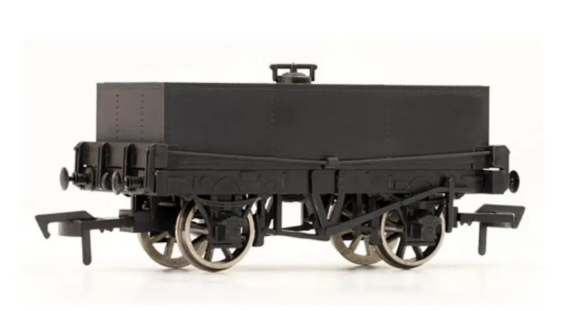 Dapol OO Gauge A022 Rectangular Tank Wagon - Unpainted