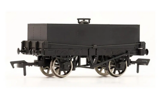Dapol OO Gauge A022 Rectangular Tank Wagon - Unpainted