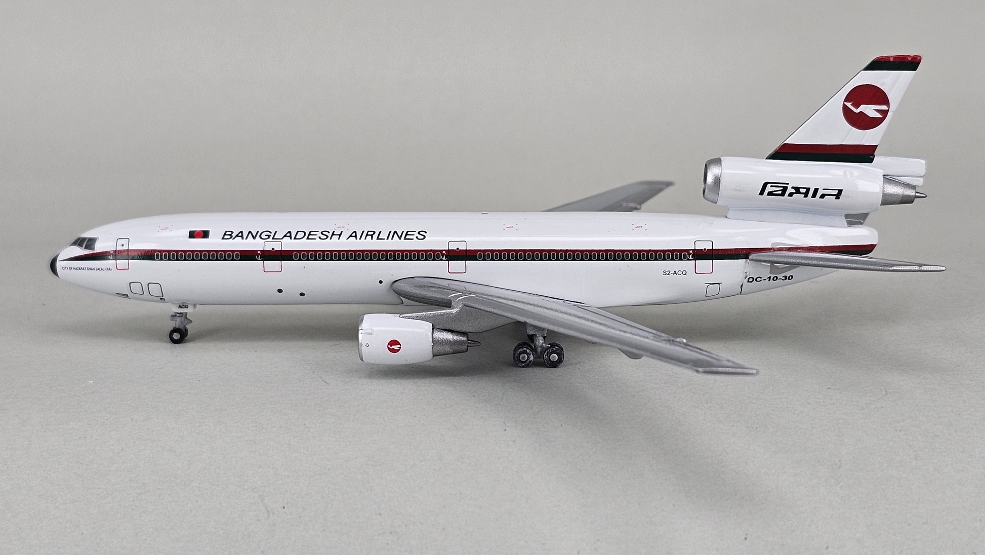 Gemini Jets Limited Edition 1:400 Scale Diecast 'Biman' DC-10 Series 30 McDonnell Douglas Bangladesh Airlines Model Aircraft. Reg No. S2-ACQ tem Number: GJBBC353 - Chester Model Centre
