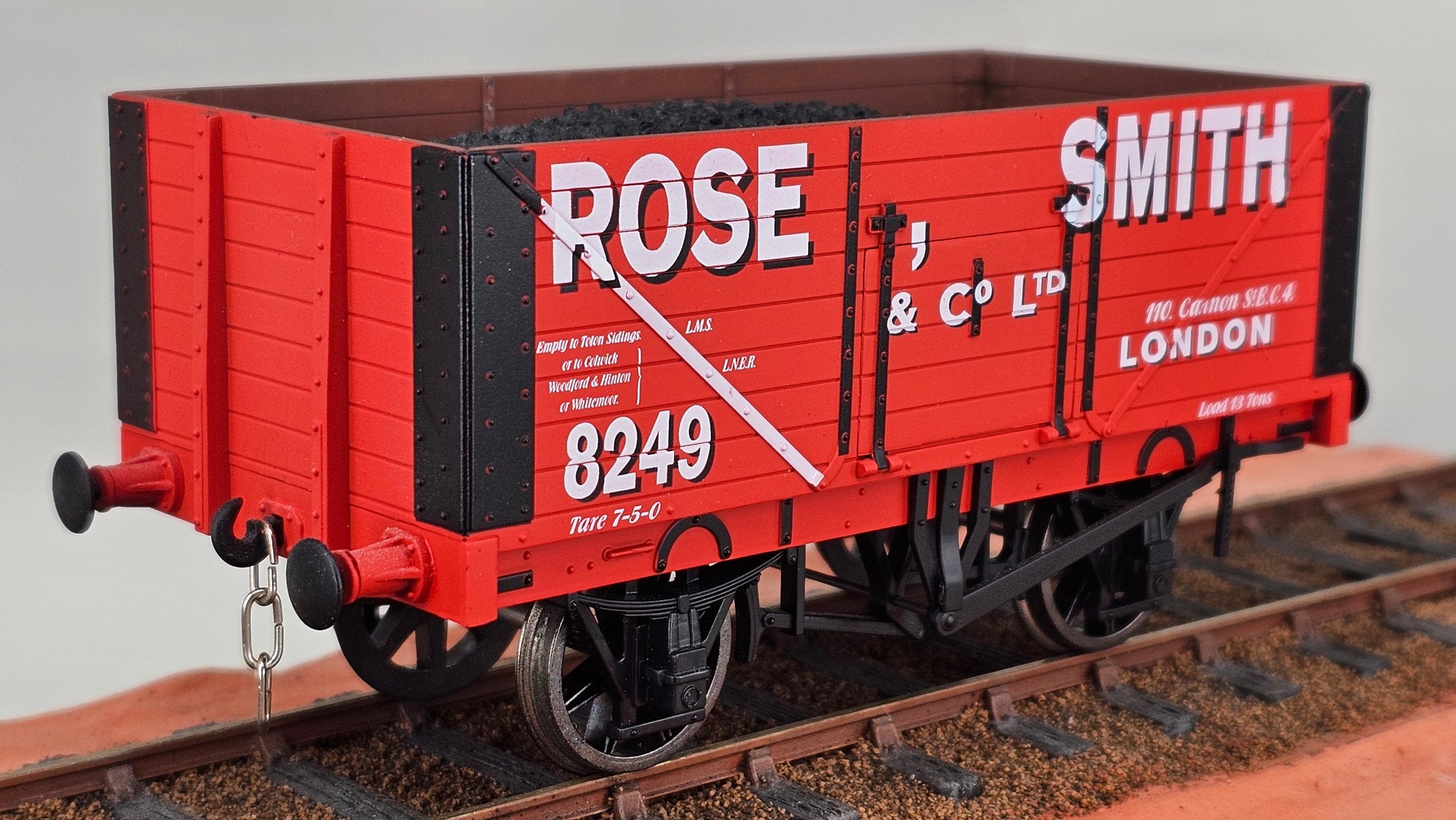 DAPOL 7F-080-016 8 Plank Open Wagon 'ROSE SMITH' No.8249 With Coal Load - Chester Model Centre