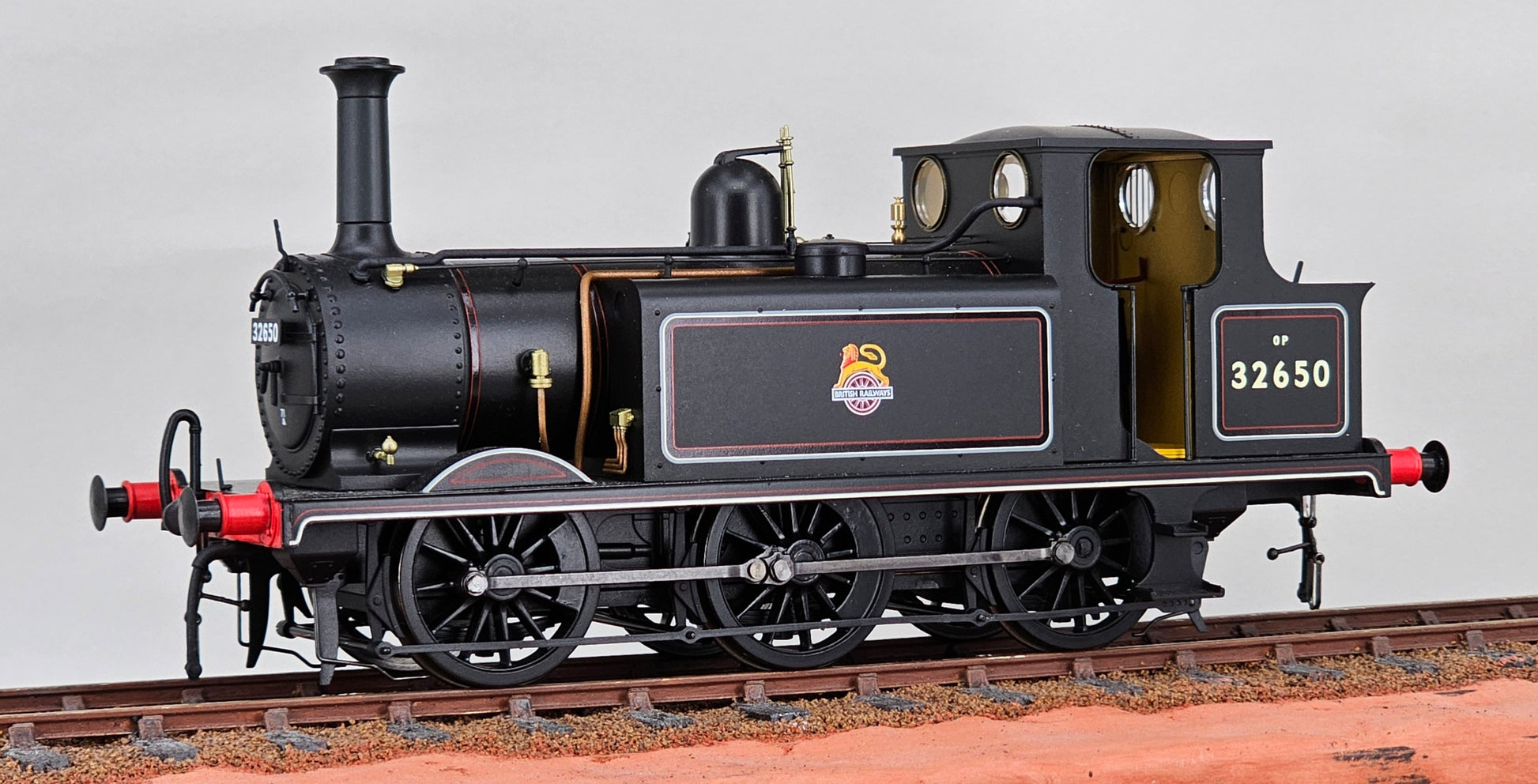 DAPOL 7S-010-012 BR Terrier A1X Lined Black Early Crest No.32650 Ex: IOW Fishbourne DCC Ready (21 Pin) - Chester Model Centre