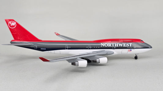 Dragon Wings Premiere Collection 1:400 Scale Die-cast Boeing 747-451 'Northwest Airlines' Model Aircraft. Reg No. N665US - Chester Model Centre