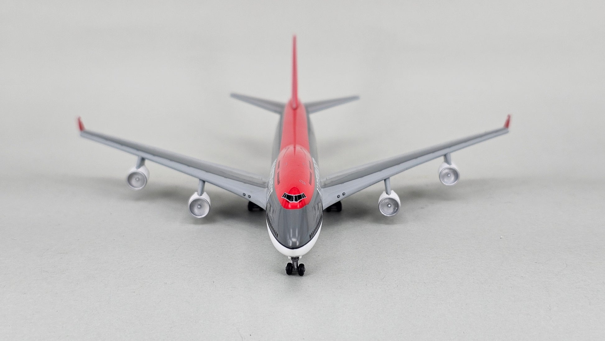 Dragon Wings Premiere Collection 1:400 Scale Die-cast Boeing 747-451 'Northwest Airlines' Model Aircraft. Reg No. N665US - Chester Model Centre