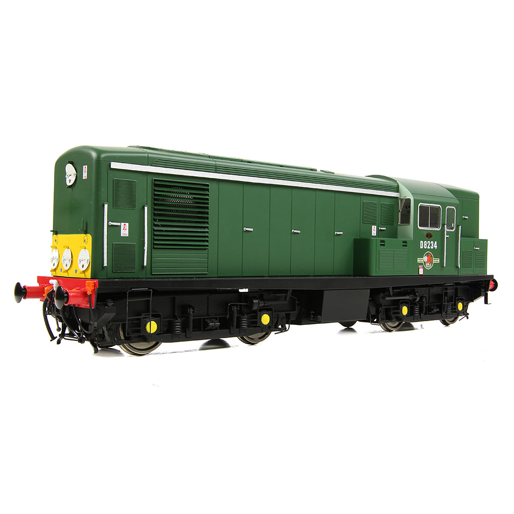 Bachmann/EFE E84705 - O Gauge Class 15 D8234 BR Green (Small Yellow Panels) - Chester Model Centre