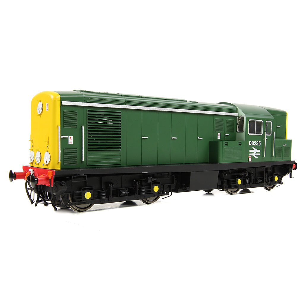 Bachmann/EFE E84707 - O Gauge Class 15 D8235 BR Green (Full Yellow Ends) - Chester Model Centre