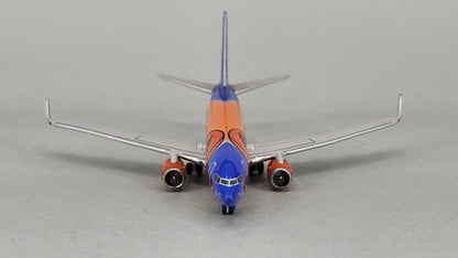 Gemini Jets Limited Edition Collectible 1:400 Scale Die-cast Boeing 737-700 'Southwest Airlines' Model Aircraft. Reg No.N224WN - Chester Model Centre