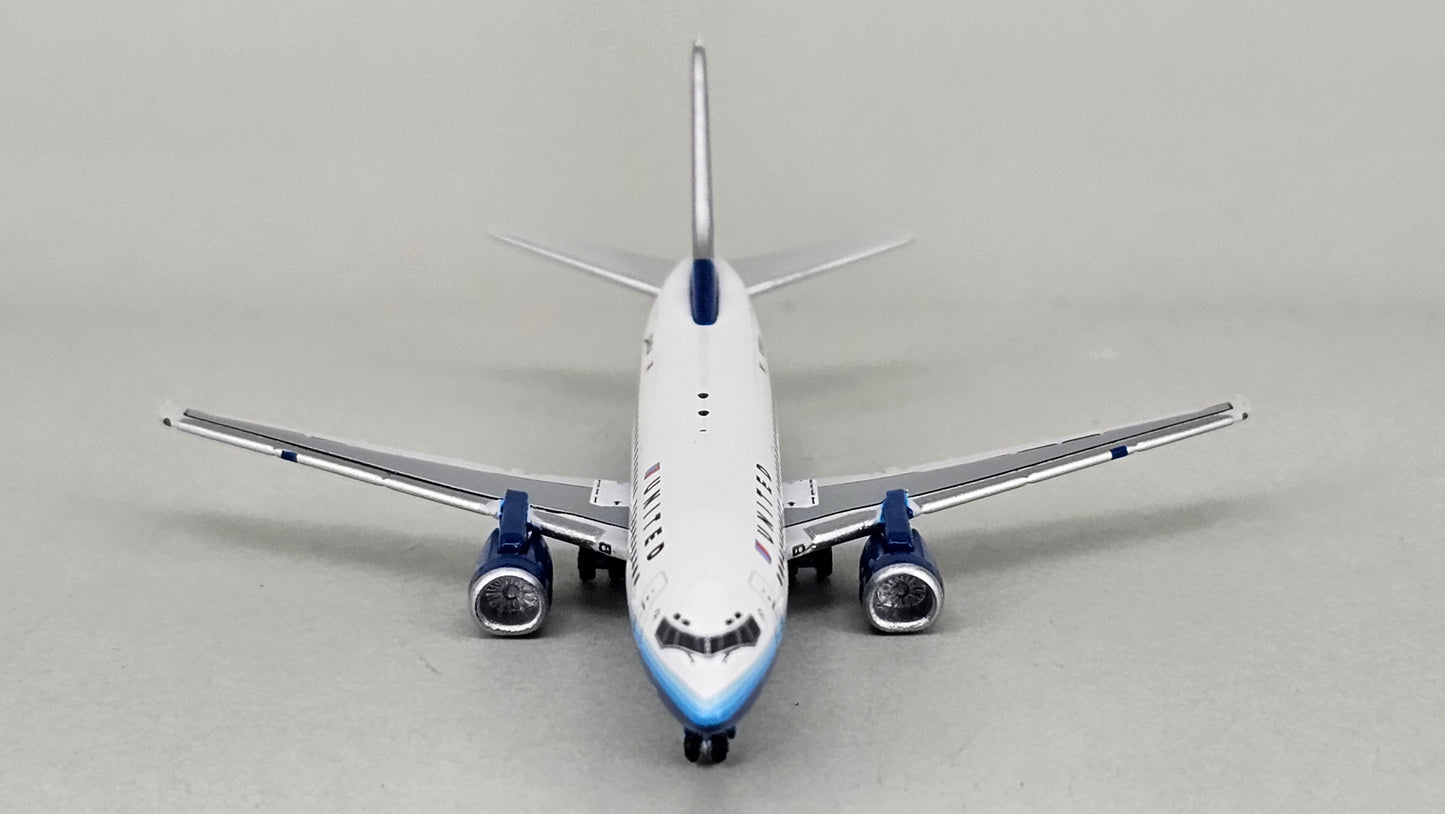 Gemini Jets Limited Edition 1:400 Scale Die-cast Boeing 737-300 'UNITED' Model Aircraft. Reg No.N366UA - Chester Model Centre