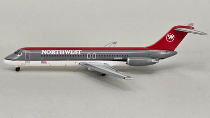 Gemini Jets Limited Edition 1:400 Scale Die-cast McDonnell Douglas DC-9-30 'Northwest' Model Aircraft. Rg No.N612NW - Chester Model Centre