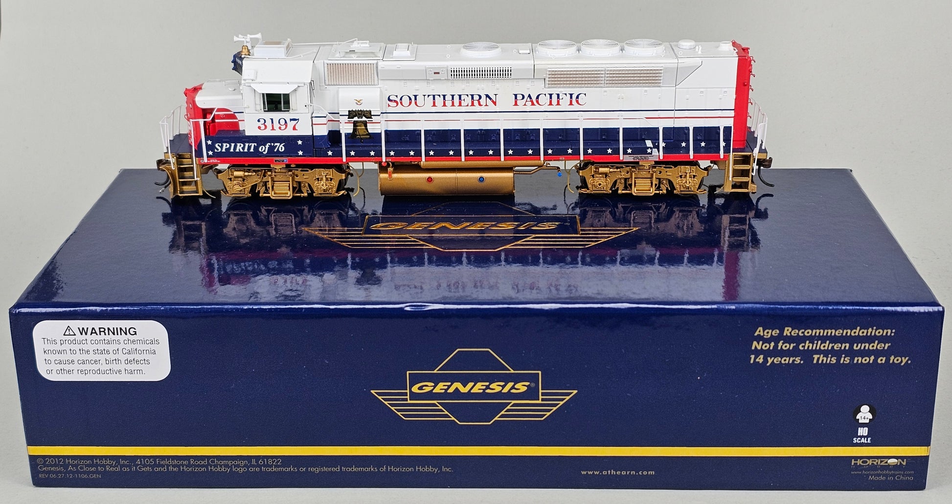 ATHEARN Genesis HO Scale ATHG40758 Southern Pacific GP40P-2 No.3197 'Spirit of '76' Livery (DCC Ready - 21 pin socket) - Chester Model Centre