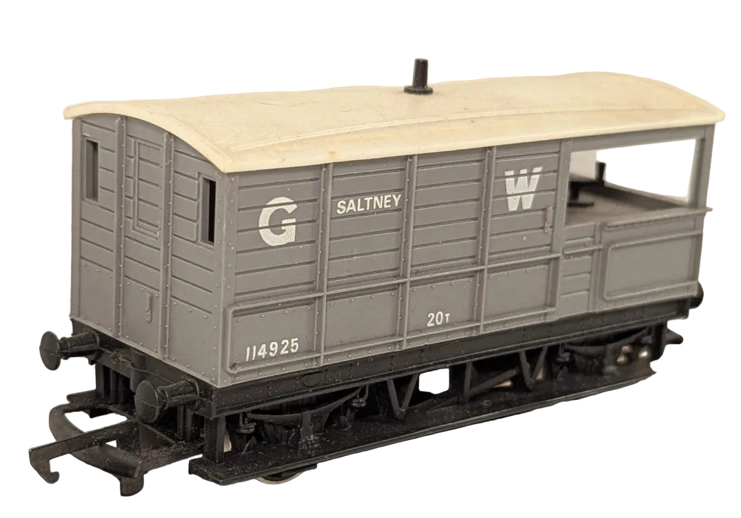 HORNBY R.018 GWR 20T TOAD Brake Van - SALTNEY No.114925 (With working tail lamp)