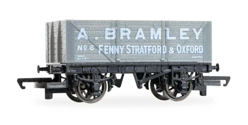 HORNBY R1294M Branch Line Mixed Traffic - Train Set