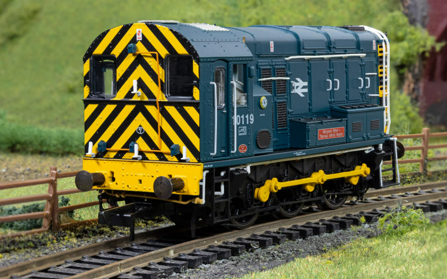 HORNBY R30506 BR - Class 10 - 10119 'Margaret Ethel-Thomas Alfred Naylor' Era 7 - TOPS (1971 - 1986)