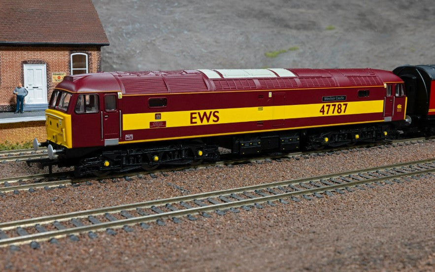 HORNBY R30541 RailRoad: EWS - Class 47 - 'Windsor Castle' 47787 Era 9 - Privatisation - DCC Ready 21 Pin