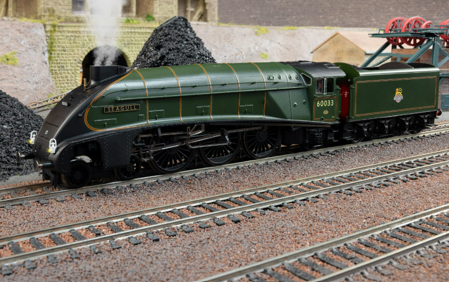 HORNBY R30552SS BR Class A4 4-6-2 'SEAGULL' No.60033 (Steam Generator) HM7000 Fitted DCC and Sound