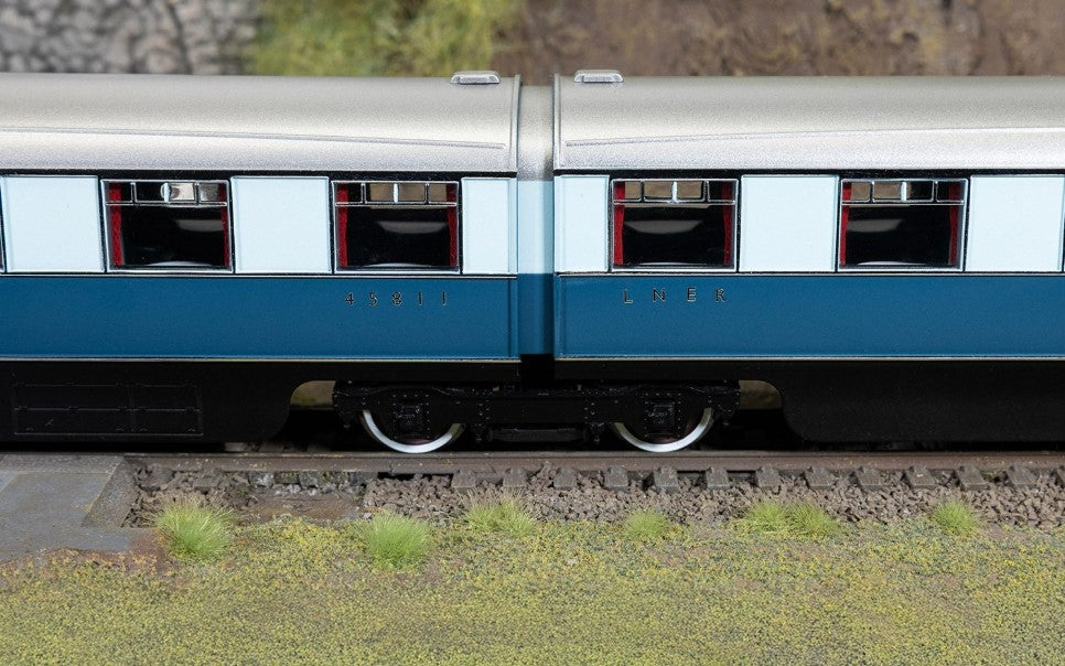HORNBY R40478 LNER - 'West Riding Limited' - Double Open First - Coach pack - Chester Model Centre