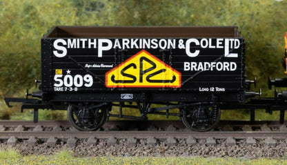 HORNBY R60306 Smith Parkinson & Cole Ltd - 7 Plank Wagon - 5009 Mineral wagon - Chester Model Centre
