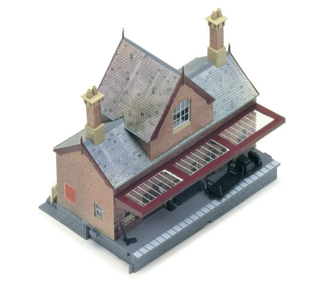HORNBY R8007 Booking Hall with both Brick / Stone options
