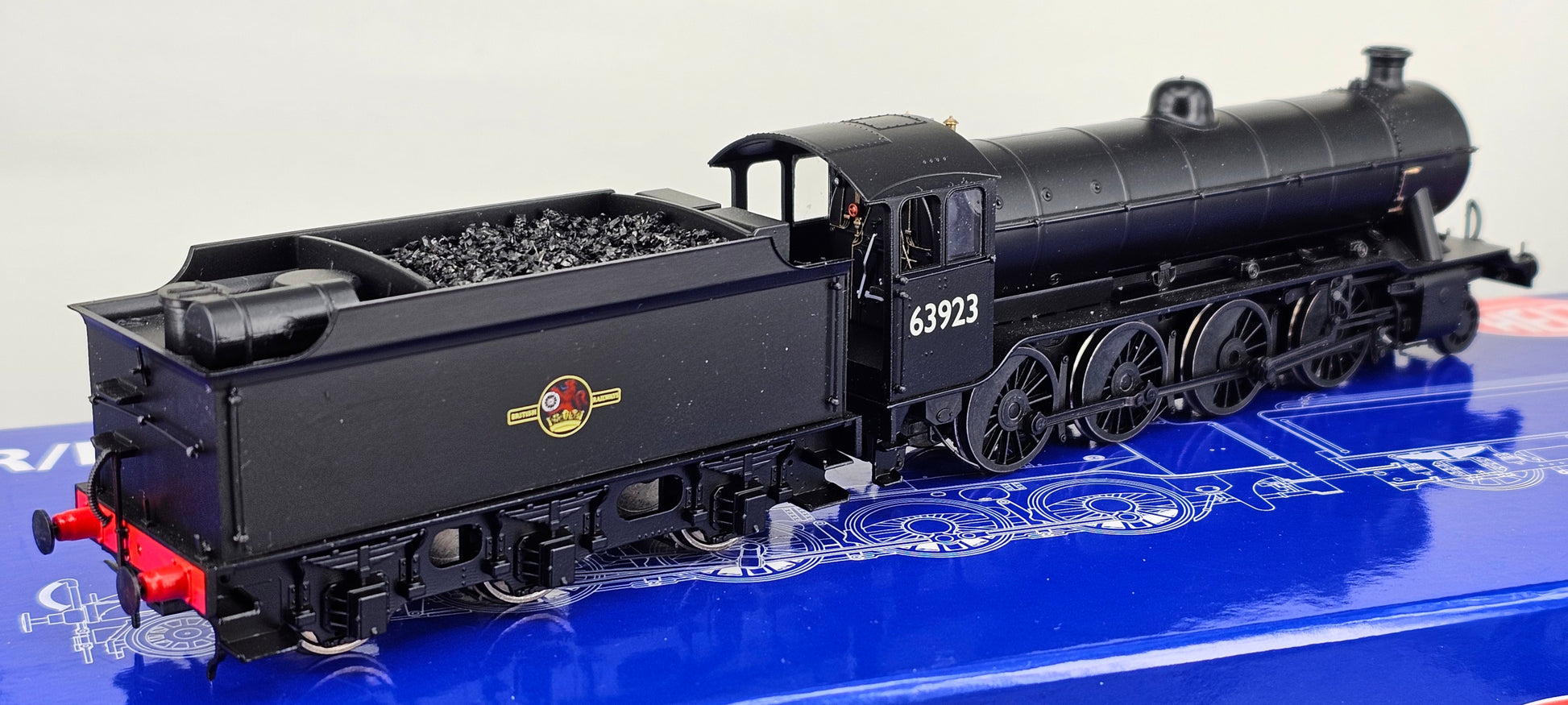 HELJAN 3934 BR Late Crest Black '02/1' 2-8 -0 No.63923 (LNER cab/stepped tender) DCC Ready - 21 Pin - Chester Model Centre