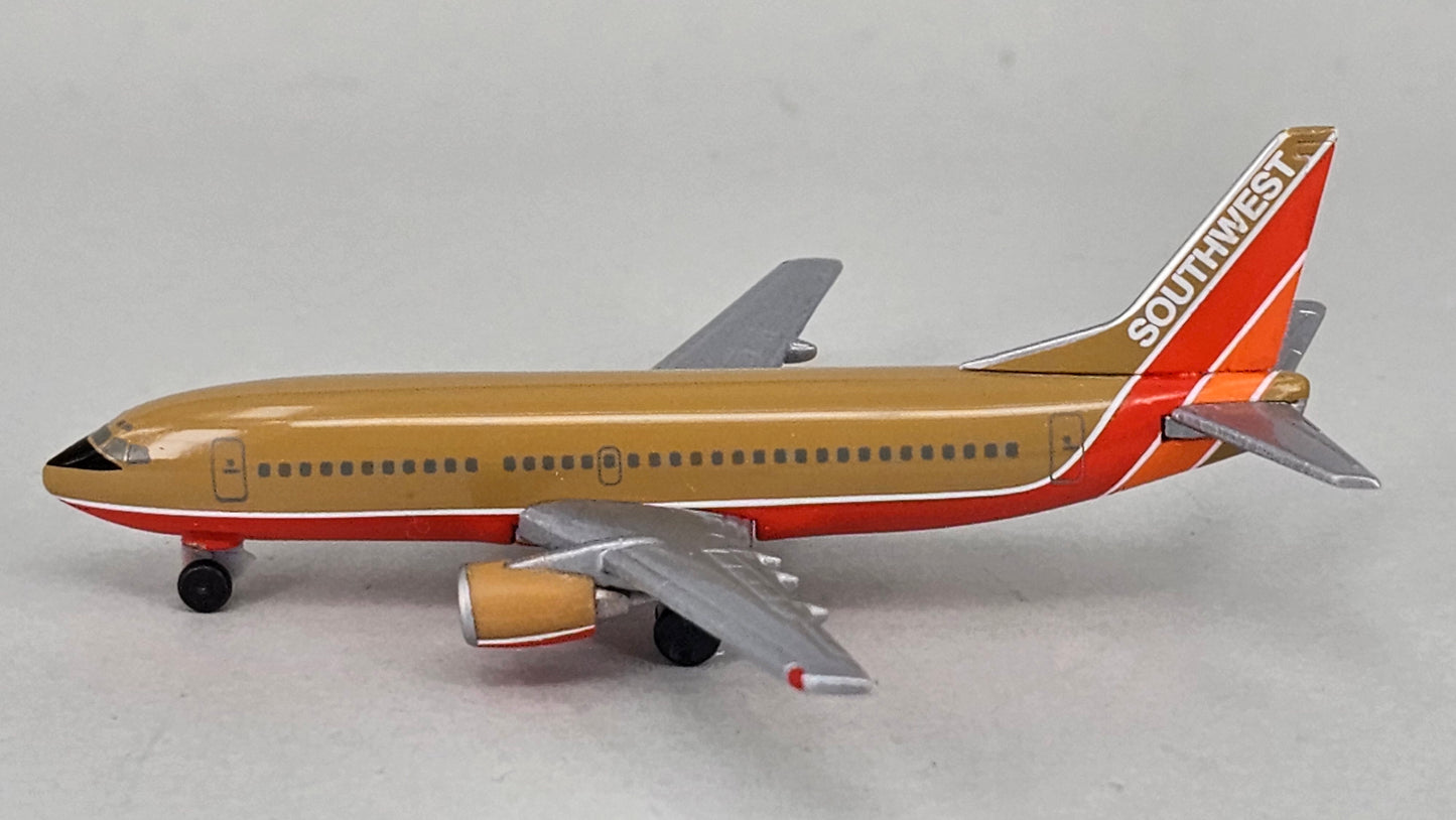 Herpa Wings 500562 Southwest Airlines Boeing 737-300 (1:500) - Chester Model Centre