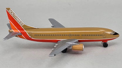 Herpa Wings 500562 Southwest Airlines Boeing 737-300 (1:500) - Chester Model Centre