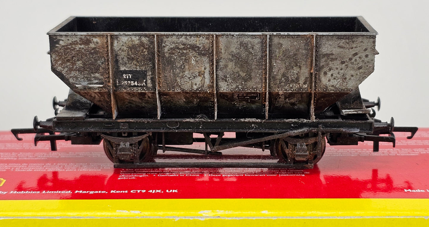 HORNBY R6124 BR 21T Hopper Wagon No.E252543K Weathered - Chester Model Centre