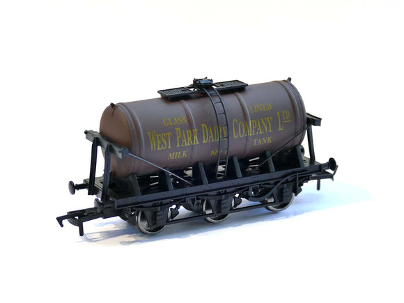 Dapol OO GAUGE 4F-031-047 6 WHEEL MILK TANK WEST PARK DAIRY 7 - Chester Model Centre