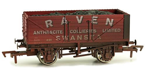 Dapol OO GAUGE 7 PLANK WAGON RAVEN 421 WEATHERED - Chester Model Centre