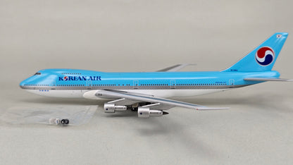 Aero Classics / Big Bird Limited Edition 1:400 Scale Die-cast Boeing 747-2B5B 'Korean Air Cargo' Model Aircraft. Reg No. HL7464 - Chester Model Centre