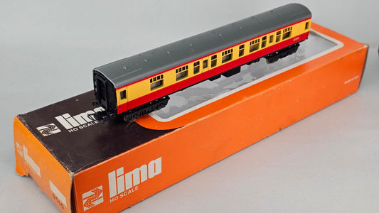 Lima HO Scale 9145 BR Mk1 Corridor Composite Coach Maroon/Cream Running No.15215 - Chester Model Centre
