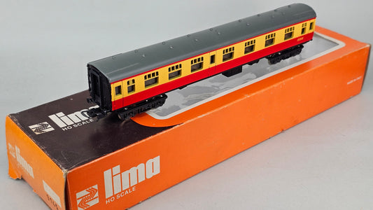 Lima HO Scale 9145 BR Mk1 Corridor Composite Coach Maroon/Cream Running No.15215 - Chester Model Centre