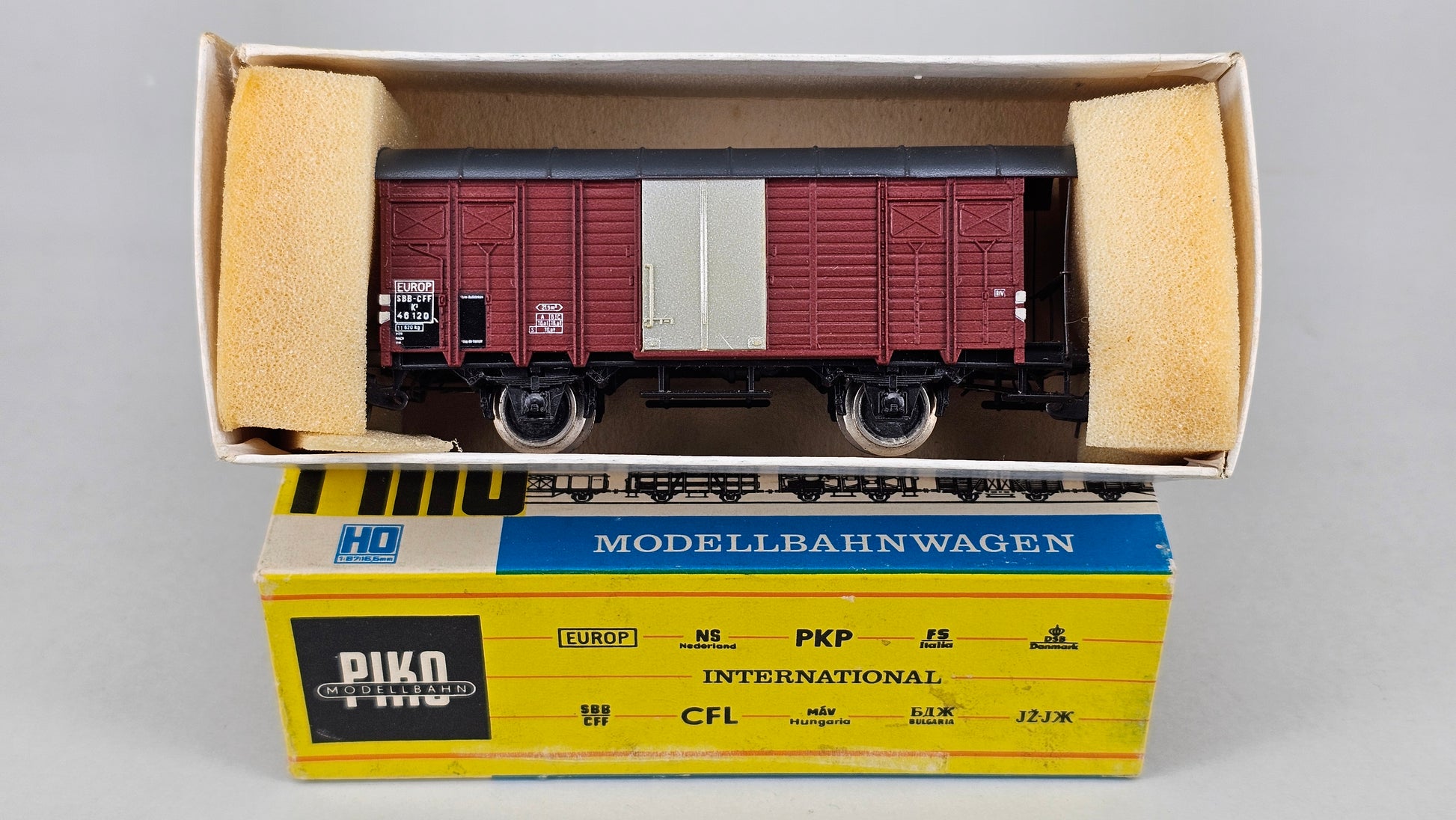 Piko 5/6455-171 Covered Goods Wagon - Chester Model Centre
