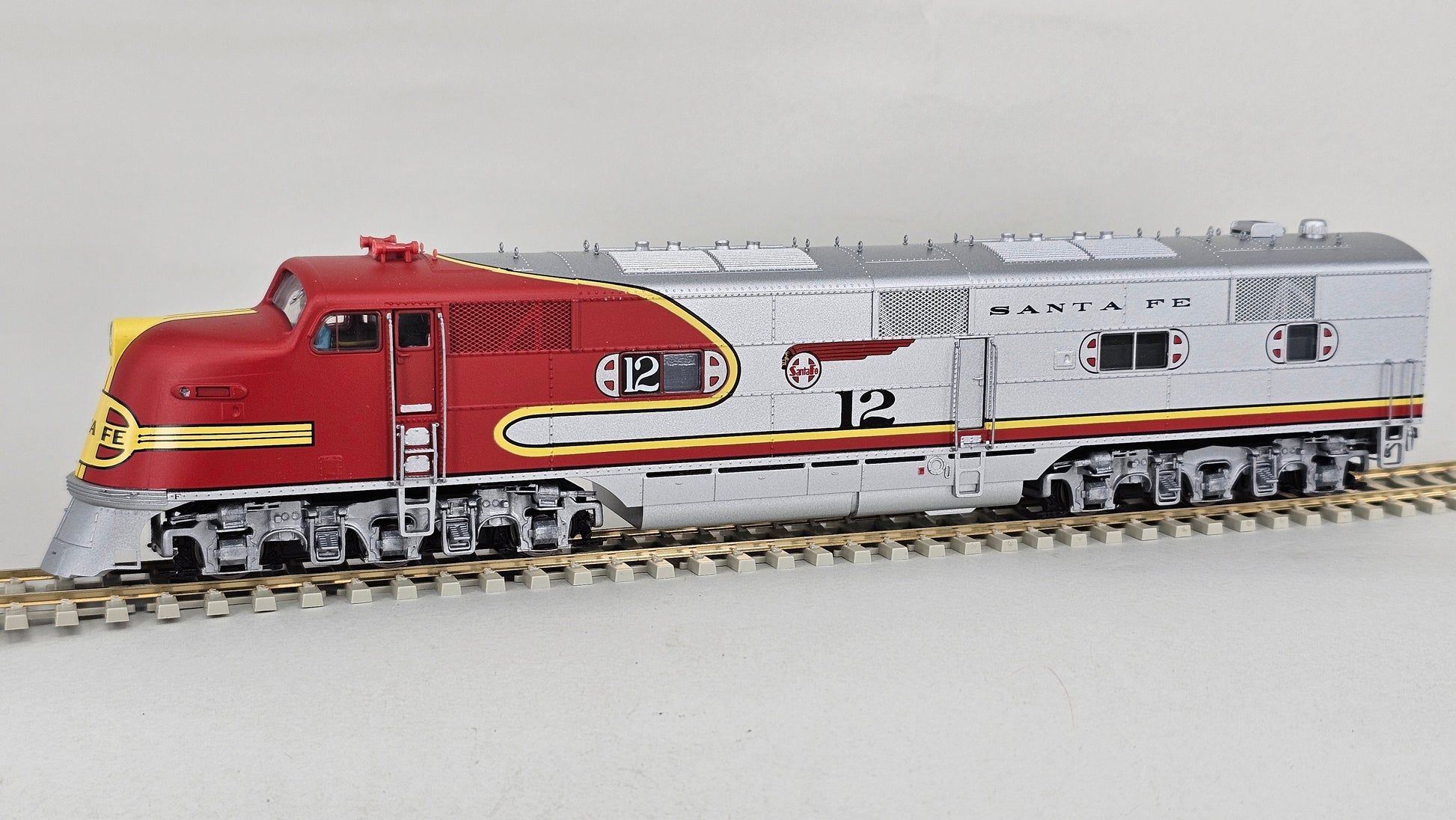 PROTO 2000 SERIES 23224 AT&SF E6 Locomotive No.12 - Chester Model Centre