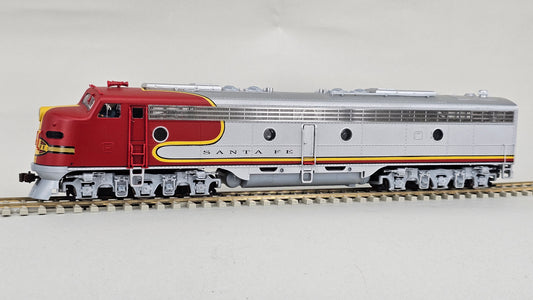 PROTO 2000 SERIES #8017 HO Gauge E8/9 Locomotive AT&SF #85 - Chester Model Centre