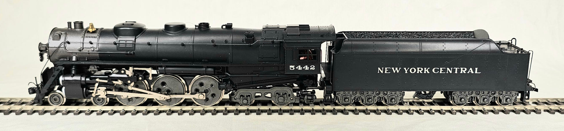 RIVAROSSI HO Gauge #1582 HUDSON New York Central 4-6-4 Steam Locomotive No.5442 - Chester Model Centre