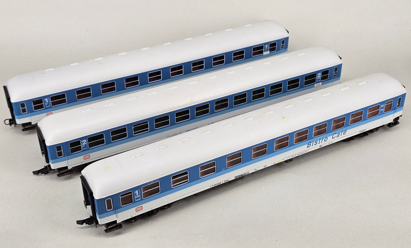 Roco 44033 HO Scale InterRegio Passenger Coaches of the Deutsche Bundesbahn Set of 3 - Chester Model Centre