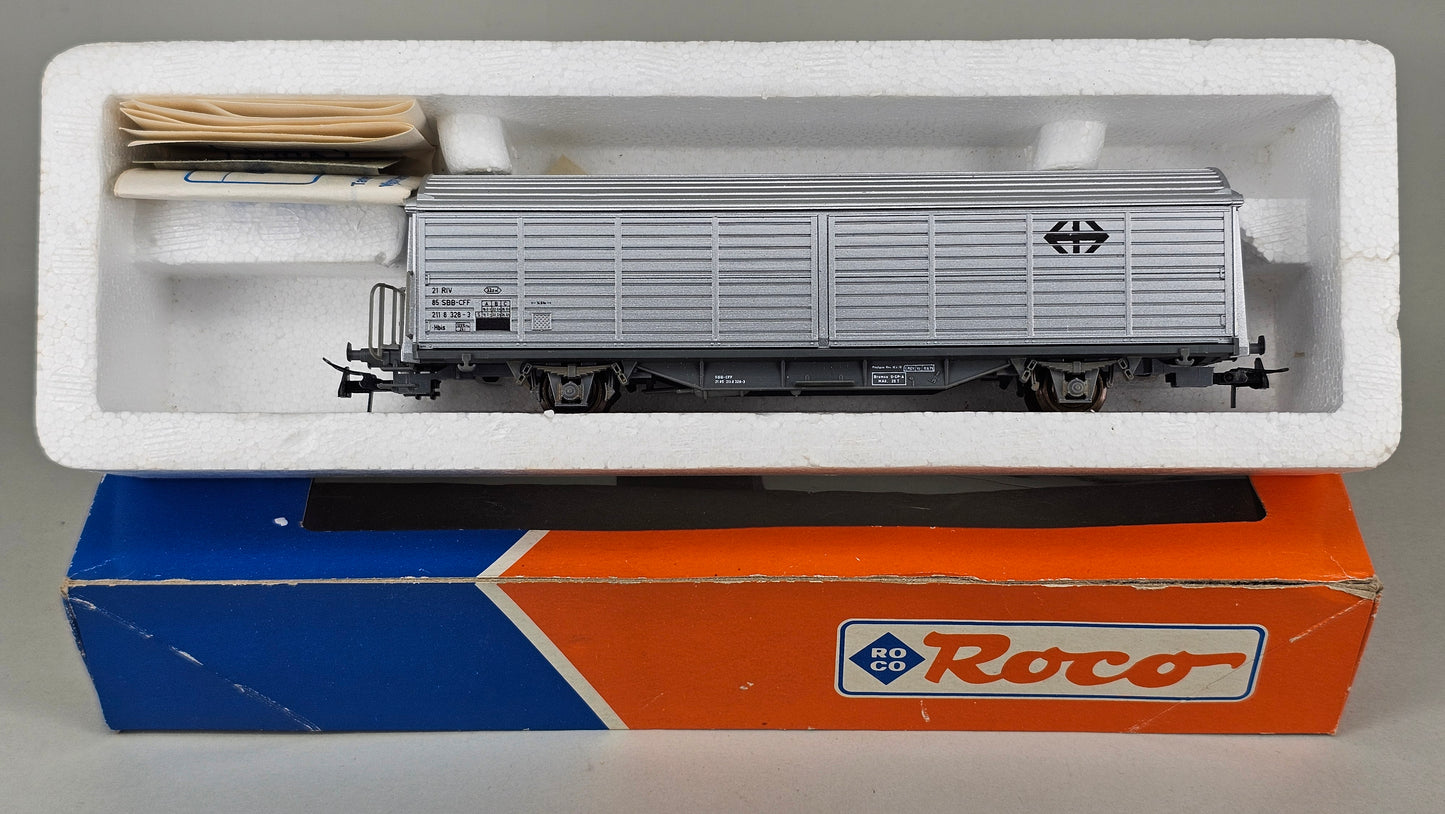 Roco 46173 Silver Sliding Wall Wagon - Chester Model Centre