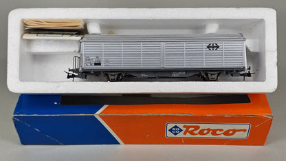 Roco 46173 Silver Sliding Wall Wagon - Chester Model Centre
