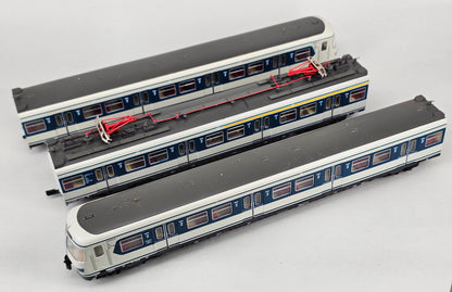Roco 43002 HO Scale BR 420/421 Deutsche Bundesbahn (DB) S-Bahn Coach Set of 3 - Chester Model Centre