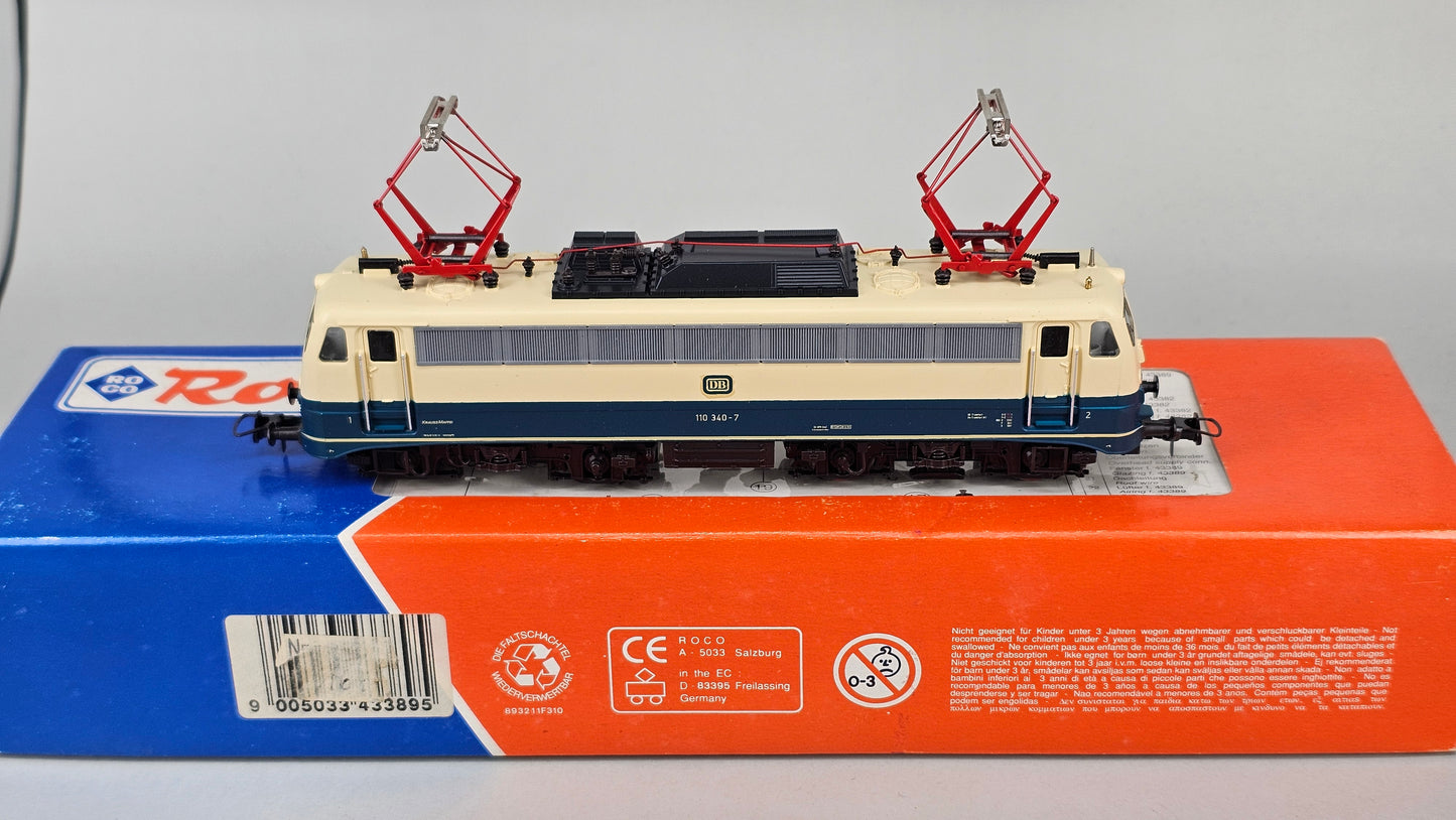 Roco 43389 BR 110 Electric Locomotive Blue/Cream - Chester Model Centre